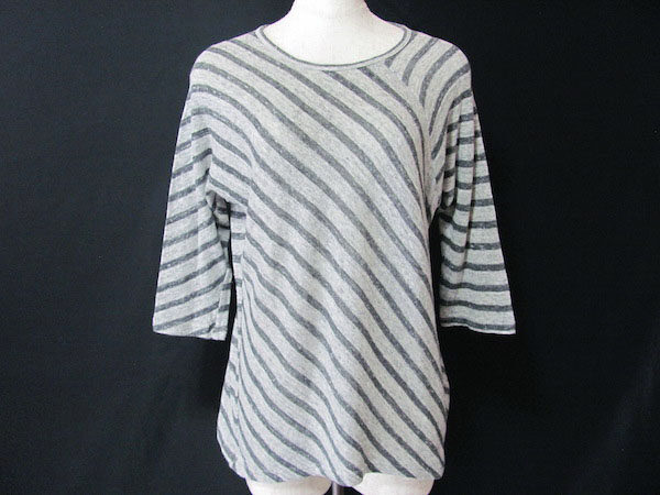 さわやかなボーダーですっきりした印象に!ワイズフォーリビングのニットを買取しました