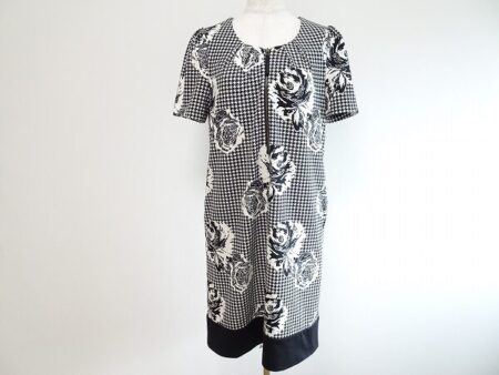 独特な世界観がおしゃれなスーパービューティーのワンピースを買取しました