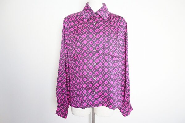 華やかすぎるピンクが素敵!セリーヌのブラウスを買取しました