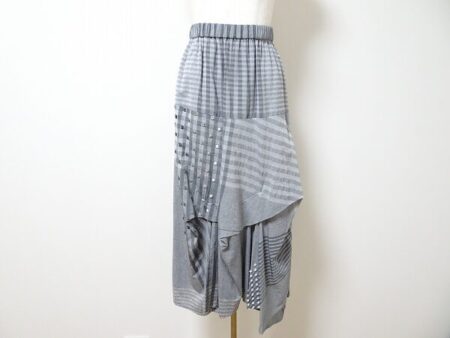 アシンメトリーなデザインが可愛い｜慈雨センソユニコのスカートを買取しました