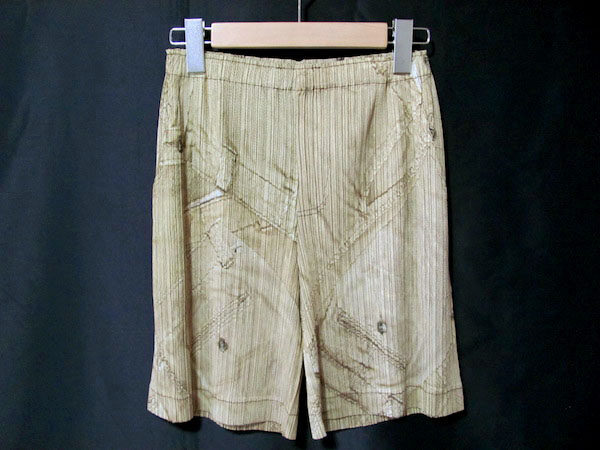カジュアルと品の融合｜プリーツプリーズの総柄ショートパンツを買取しました