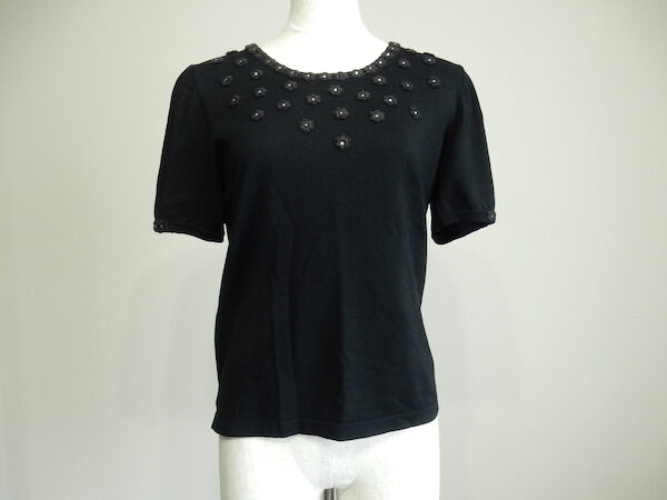 ラインストーンが程よく可愛い｜マダムジョコンダのニットを買取しました