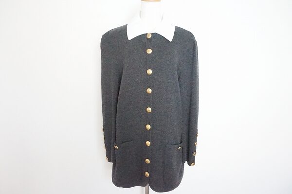 大きい襟でレトロな雰囲気に｜レナランゲのカーディガンを買取しました