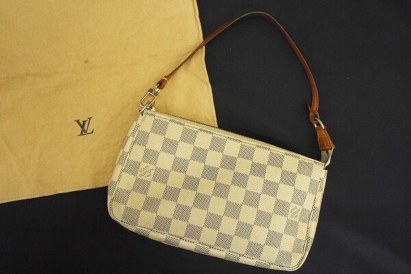 飽きの来ないダミエ!ルイヴィトンのポーチを買取しました