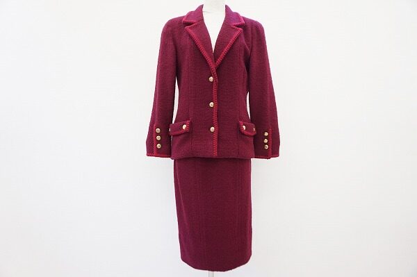 百貨店が扱うブランド買取も得意!シャネルのスーツを買取いたしました