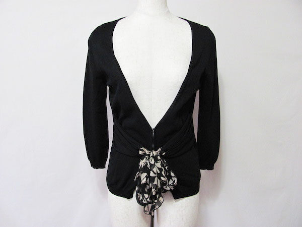 斬新リボンがアクセントに｜ヴァレンティノのカーディガンを買取しました