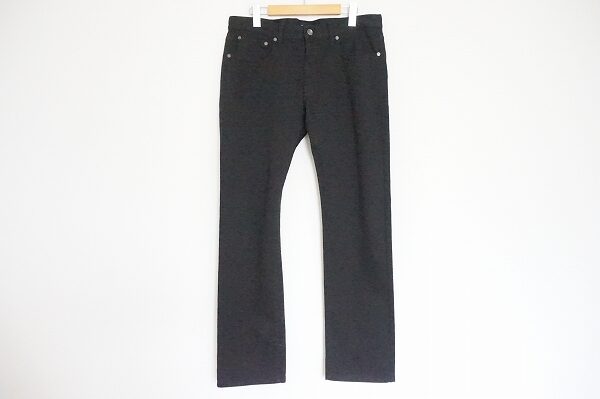 クールな黒がかっこいい!ジョルジオアルマーニのパンツを買取しました