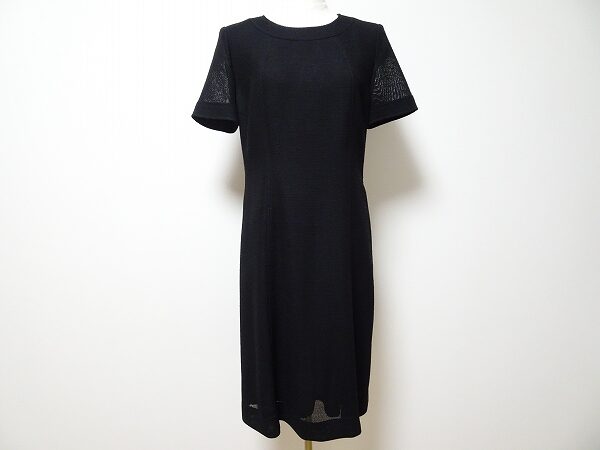 コンパクトに決まる！ピエールカルダンのワンピースを買取しました