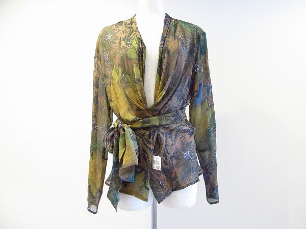 新しい柄に惹かれる|エトロのブラウスを買取しました