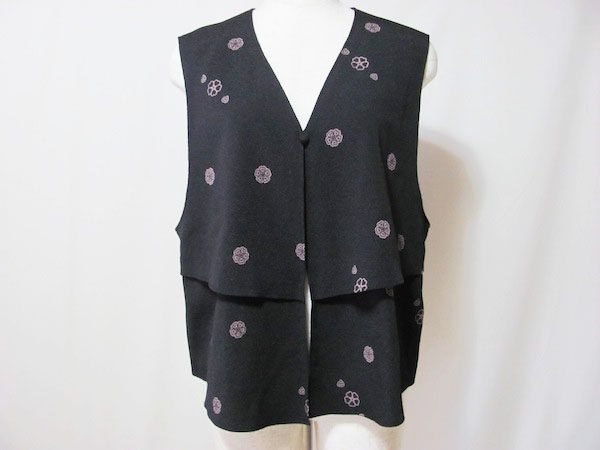 細やかな花柄が可愛い！詩仙堂のベストを買取しました