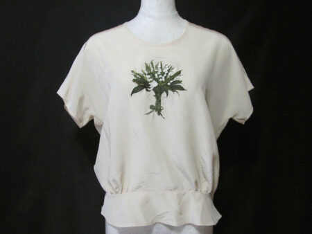 シンプルすずらんがポイント｜カネコイサオのブラウスを買取しました