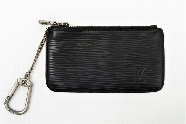 シンプルと上品さの極み|ルイヴィトンのキーケースを買取しました