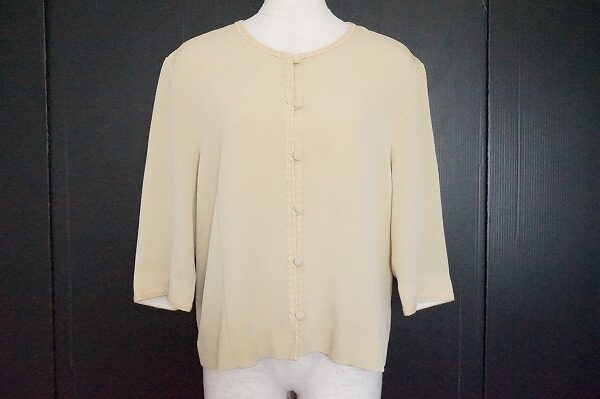 温かみある色合いが素敵な三年坂のカットソーを買取しました