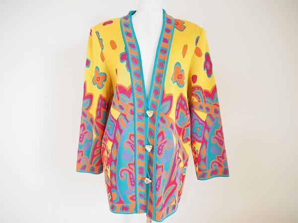 目が冴える色使いで元気に!イヴサンローランのカーディガンを買取いたしました