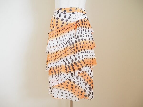 レアな雰囲気のドットが楽しい｜ミスアシダのスカートを買取しました
