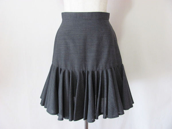 繊細プリーツに魅了|フォクシーのミニスカートを買取しました