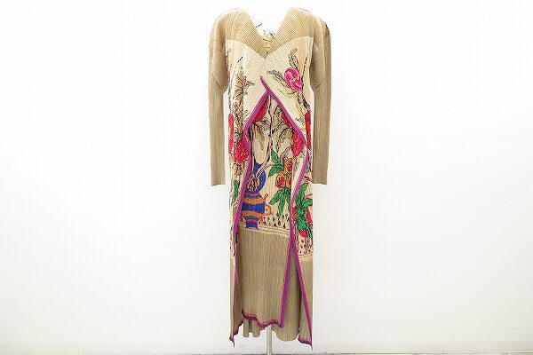 ゴージャスな花柄がポイント｜プリーツプリーズのセットアップを買取しました