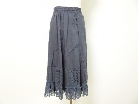 グレーとレースが見事にマッチ！バラ色の暮しのスカートを買取しました