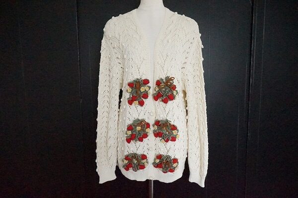 ピンクハウスらしさ全開!イチゴモチーフのカーディガンを買取しました