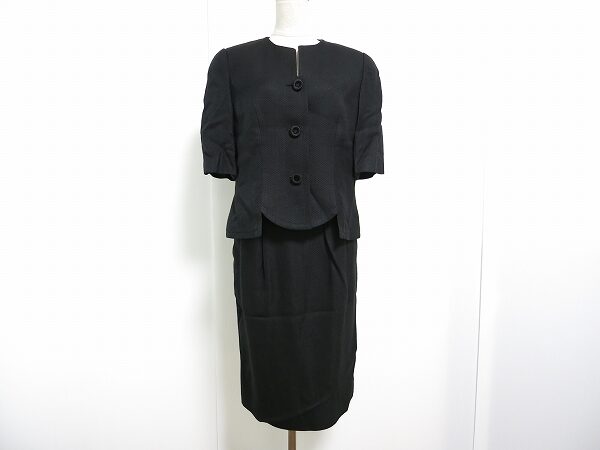 フォーマルに使える｜ジュンアシダのスカートスーツを買取しました