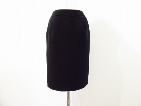 シンプルさがよい！ジュンアシダのスカートを買取しました