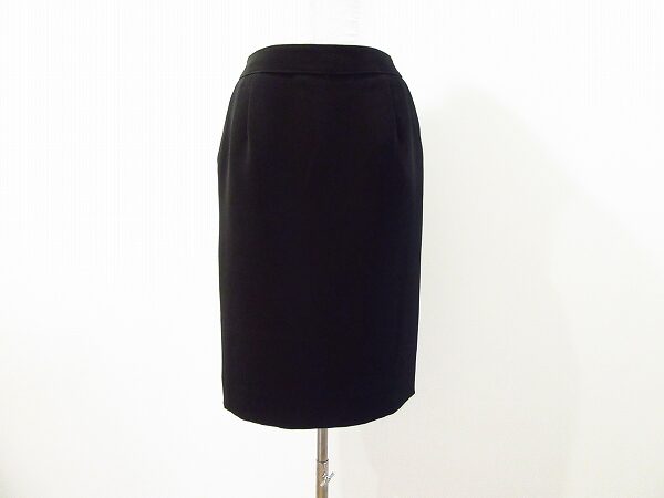 シンプルさがよい！ジュンアシダのスカートを買取しました