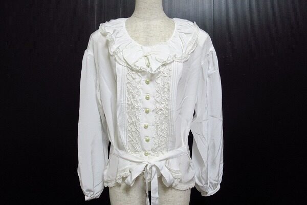 安定の可愛さが光る｜インゲボルグのブラウスを買取しました