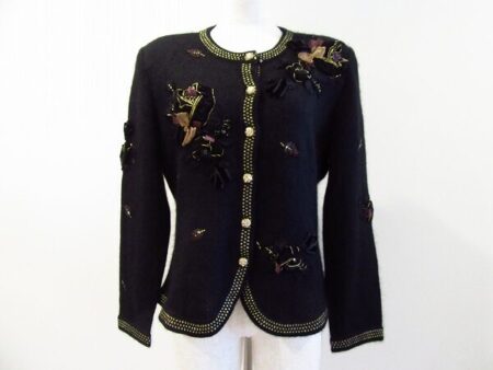 可愛らしいシルエットが高ポイントのアトリエサガンのセーターを買取しました