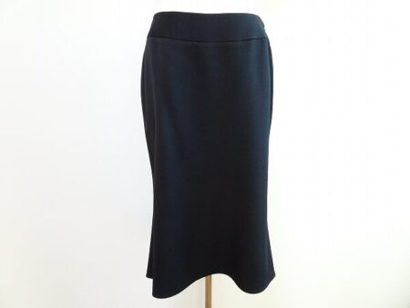 美しいシルエットがポイント｜ジョルジオアルマーニのスカートを買取しました