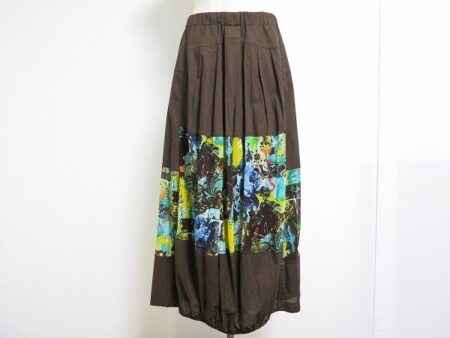 黒×花柄のバランスが丁度いい｜イークラットのスカートを買取しました