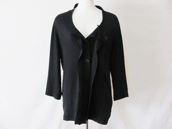 しっとりとしたデザインが決め手｜ワイズのカーディガンを買取しました