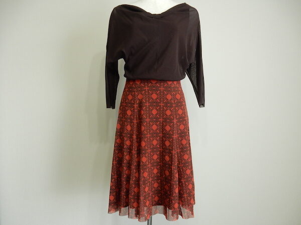 黒×オレンジでエキゾチックに|ヴィヴィアンタムのワンピースをお買取