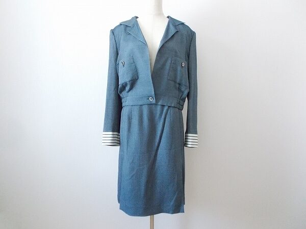 絹素材で気品溢れる!ジュンアシダのスカートスーツを買取しました