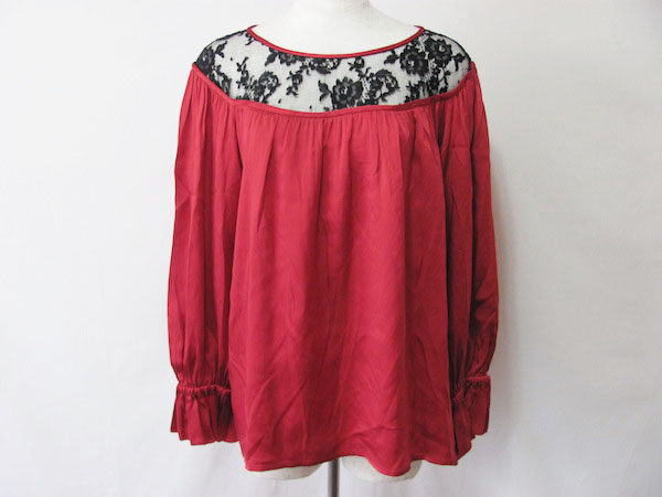 赤×黒のバランスがシックなイヴサンローランのカットソーを買取しました