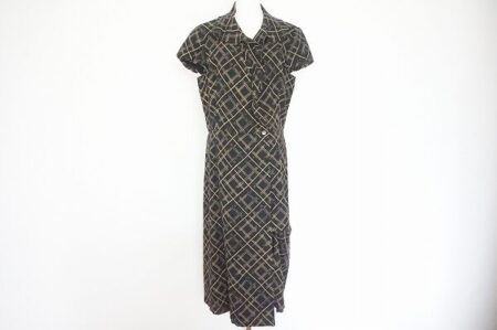 黒×カーキでシックに！ヨシエイナバのワンピースを買取しました