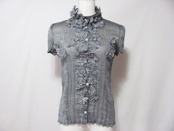 花モチーフが豪華｜ノコオーノのブラウスを買取しました