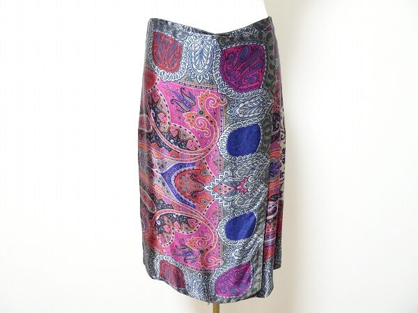 ゴージャスで華やかさをプラス｜エトロのスカートを買取しました