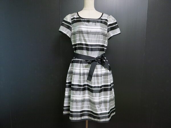 シックなボーダーがポイント｜スーパービューティのワンピースを買取しました