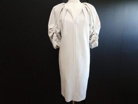 袖のボリュームが素敵｜アドーアのワンピースを買取しました