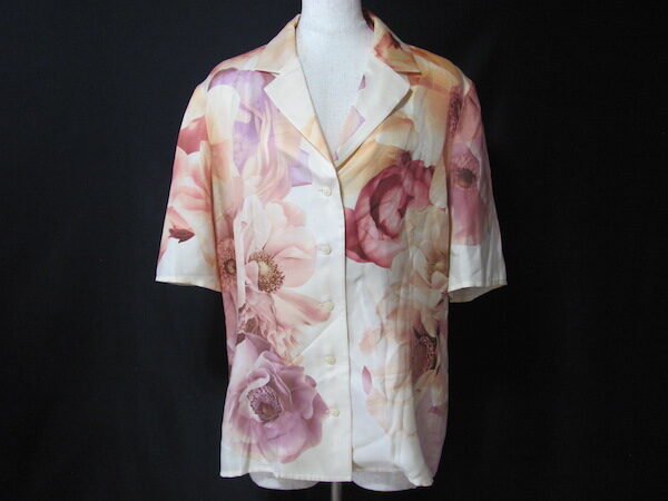 淡い花柄が芸術的なサルヴァトーレ フェラガモのシャツを買取しました