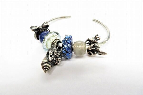 さわやかな組み合わせが素敵！トロールビーズのブレスレットを買取しました