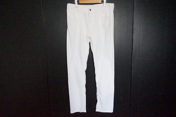 シンプルスタイルで清潔感を！グッチのホワイトデニムを買取しました