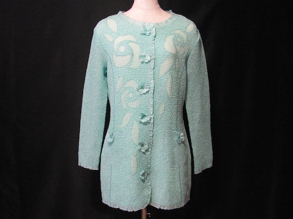 さわやかな水色で凛とした印象に｜ノコオーノのブラウスを買取しました