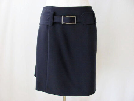 ベーシックデザインで使いやすい｜フォクシーニューヨークのスカートを買取しました