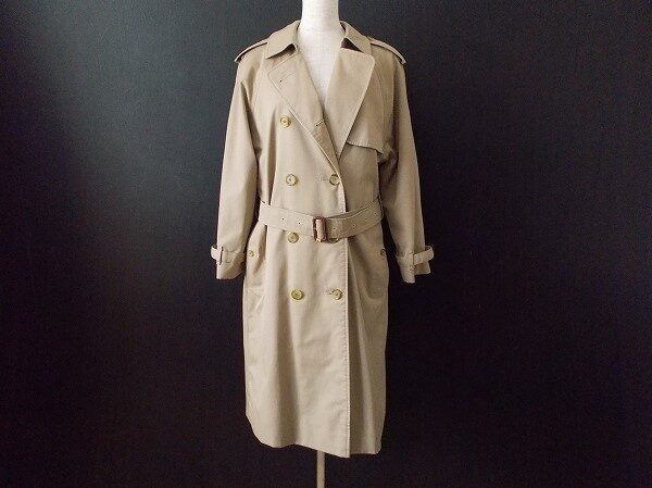 上品ファッションに合う!バーバリーのトレンチコートを買取しました