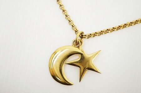 シンプルな月と星が煌びやか｜セリーヌのネックレスを買取しました