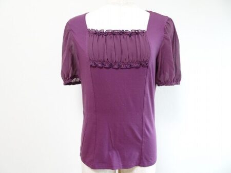 安定感のある紫が上品なユキトリイのカットソーを買取しました