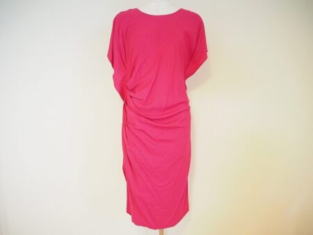 カシュクールデザインが可愛い|エスカーダのワンピースを買取しました