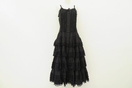 ゴシック調のブラックキャミワンピ！ピンクハウスの物を買取させて頂きました