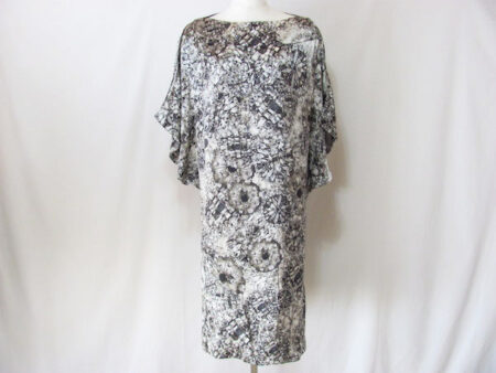 モノトーン調で素敵！ジバンシィのワンピース を買取しました